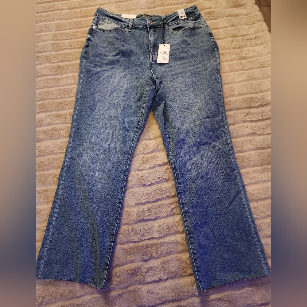 NEW Size 18 Judy Blues Jeans Straigh Jeans